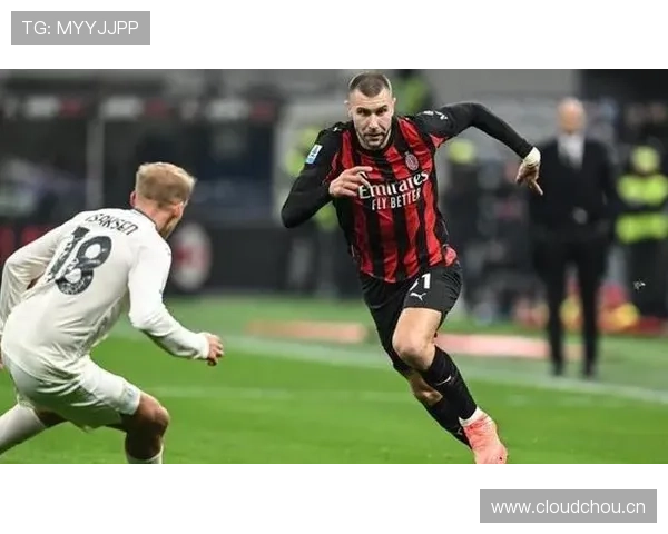 AC米兰边路依赖莱奥问题显现,进攻多样性面临考验 AC米兰边路依赖莱奥问题显现,进攻多样性面临考验