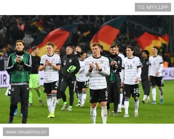 巴尔韦德与托尼·克罗斯：全能工兵和节拍器大师的技术风格对比解析