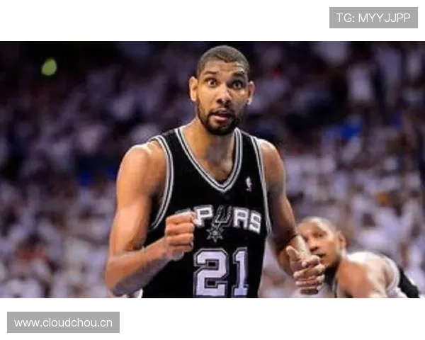 蒂姆·邓肯内线高效挡拆制造错位领先吉诺比利实现得分爆发